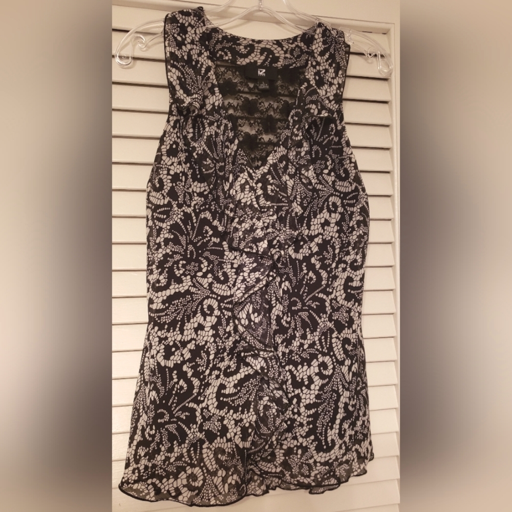 Sleeveless Dress Blouse, black and white paisley, Like New